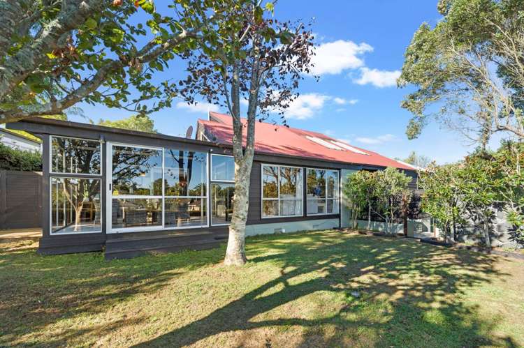 11 Puawai Place Northcote_14