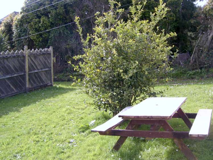 2/1 Balmain Road Birkenhead_5