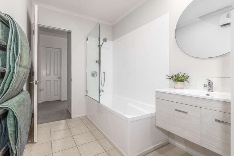 59 The Esplanade Raumati South_19