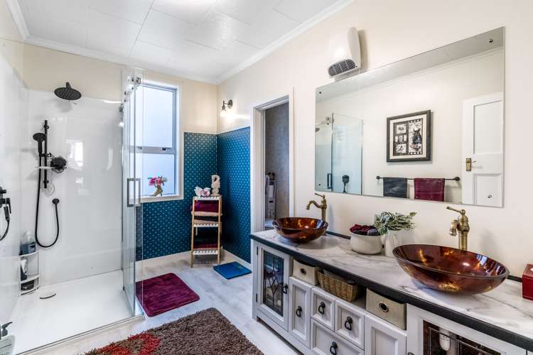 10 Rock Street Gore Surrounds_8