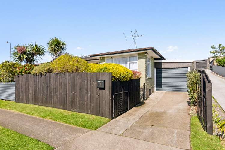 2 Anthony Grove Paraparaumu Beach_0