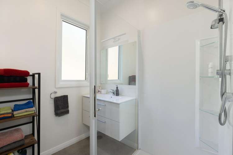 5 Kakenga Road Stoke_13