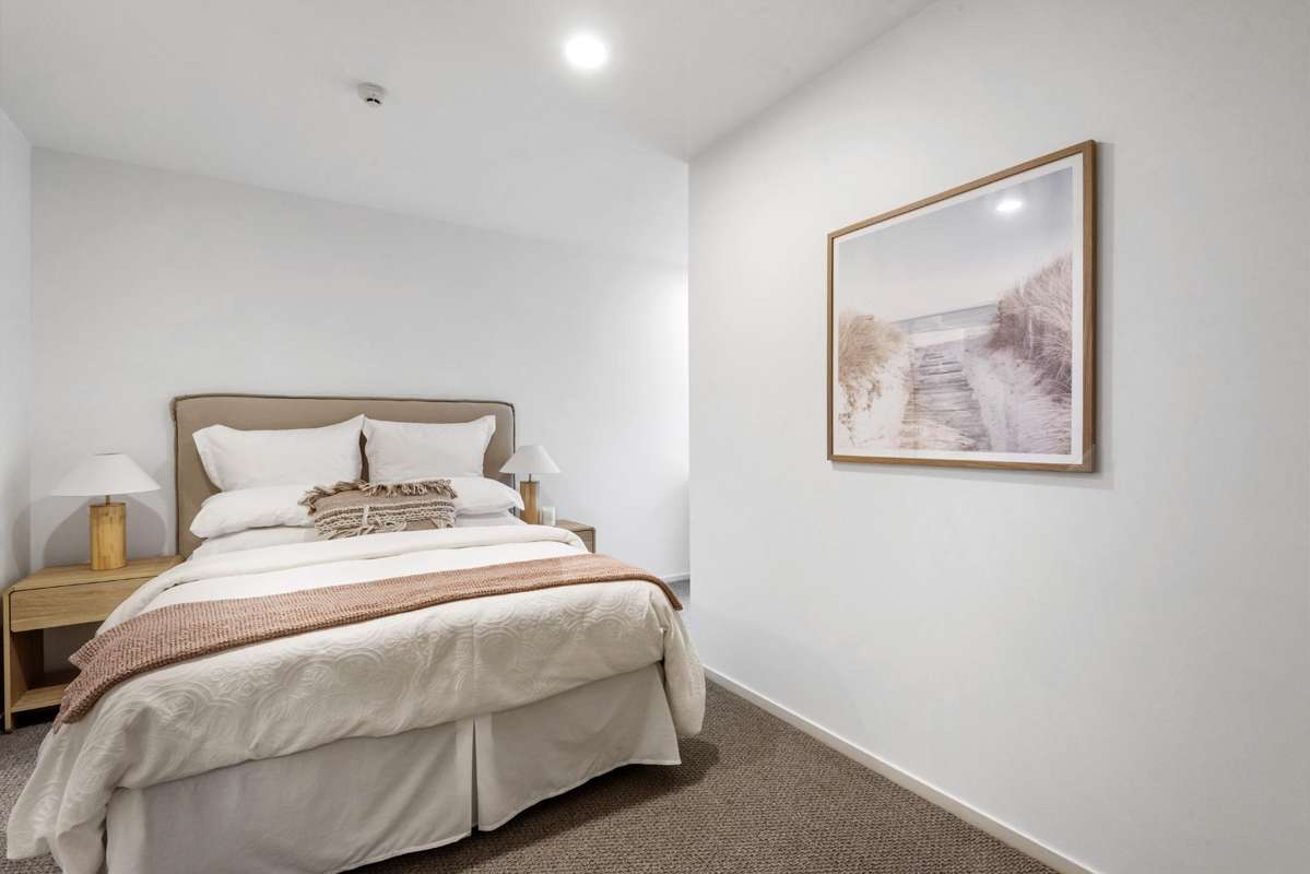 210/4 Wagener Place_3