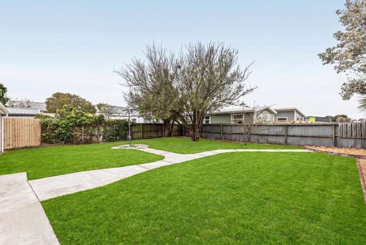 43 Aldershot Street Aranui_15