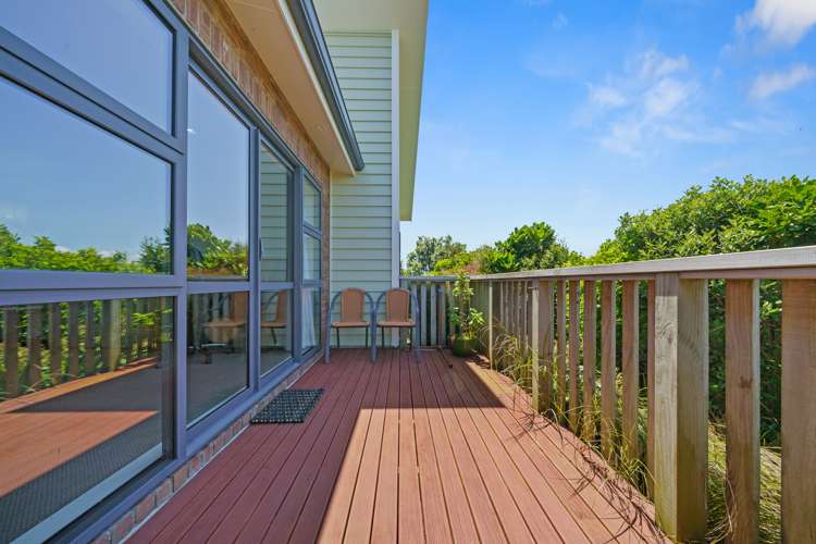 15 Kahurangi Heights Aotea_15