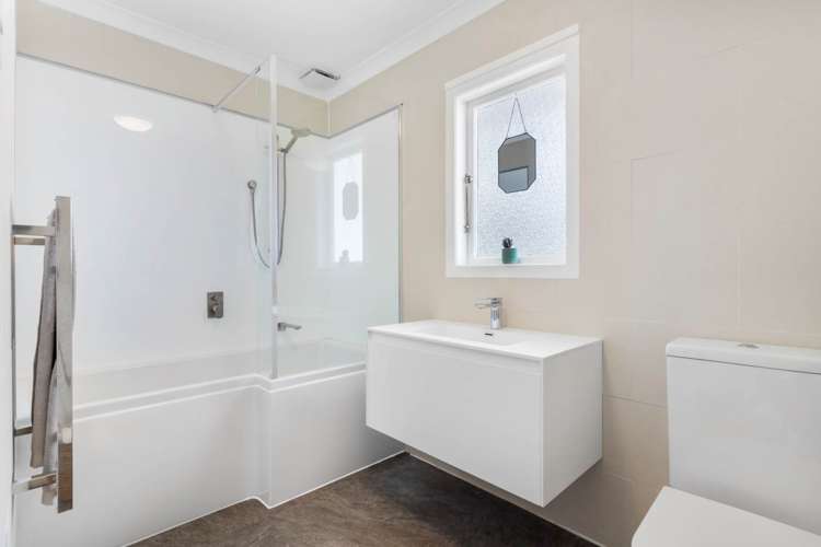 1/25 Kervil Avenue Te Atatu Peninsula_13