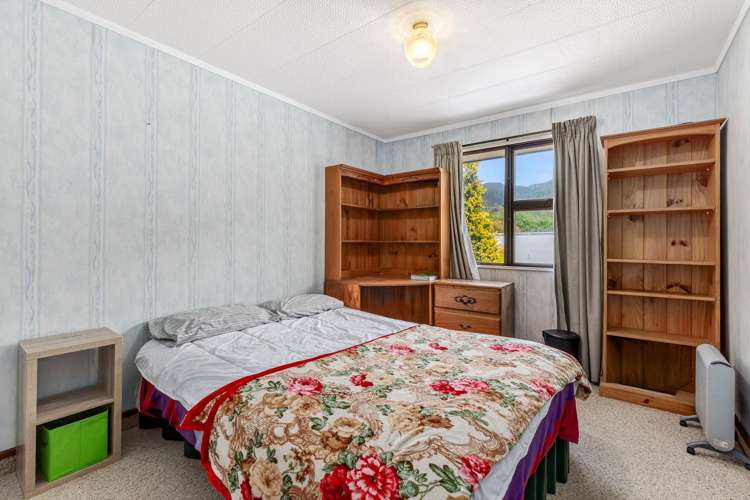28 Flora Dora Parade Lake Hawea_8