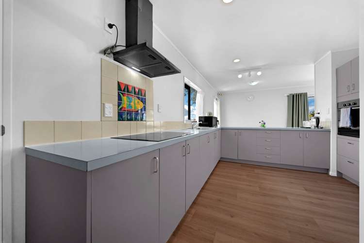 2 Skelton Avenue Manurewa_7