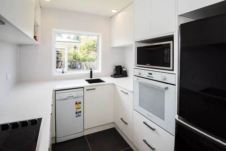 4a Dart Place Fernhill/Sunshine Bay_4