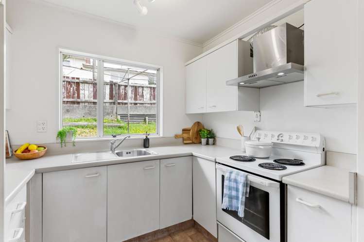 1/236 Helston Road Paparangi_5