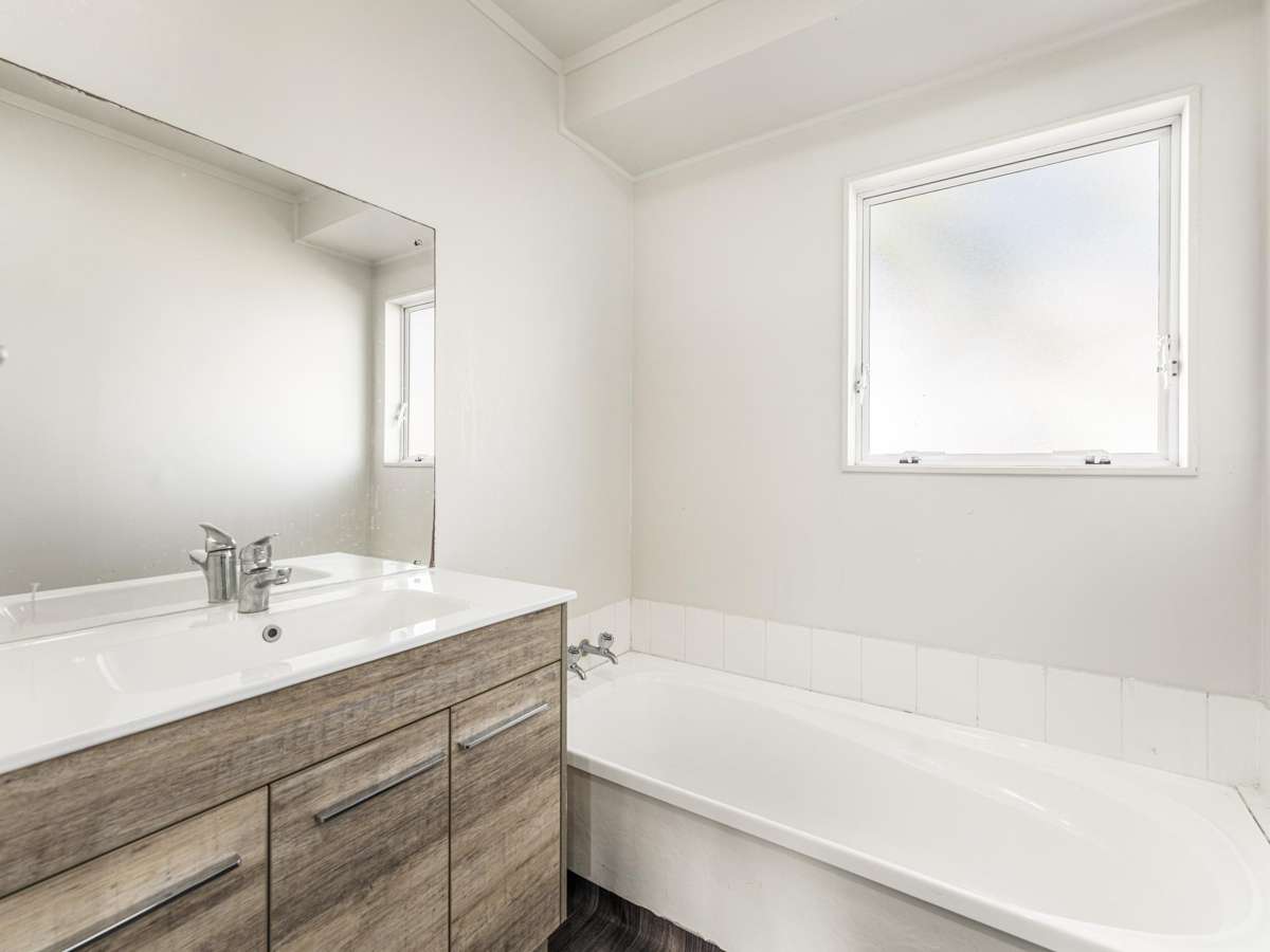 1/75 Etherton Drive_2