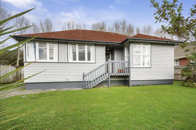 76 Strand Crescent Naenae_2
