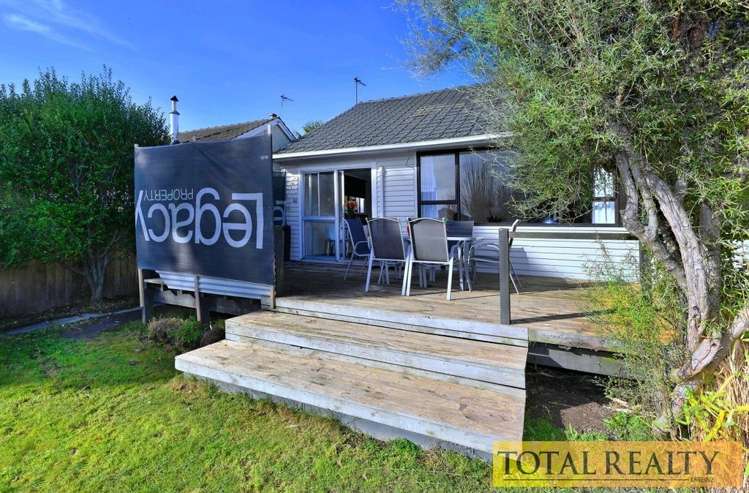 16 De Havilland Street Hornby_13