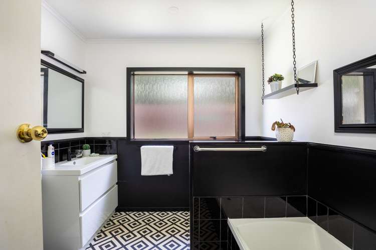 5f Bromley Place Westown_13