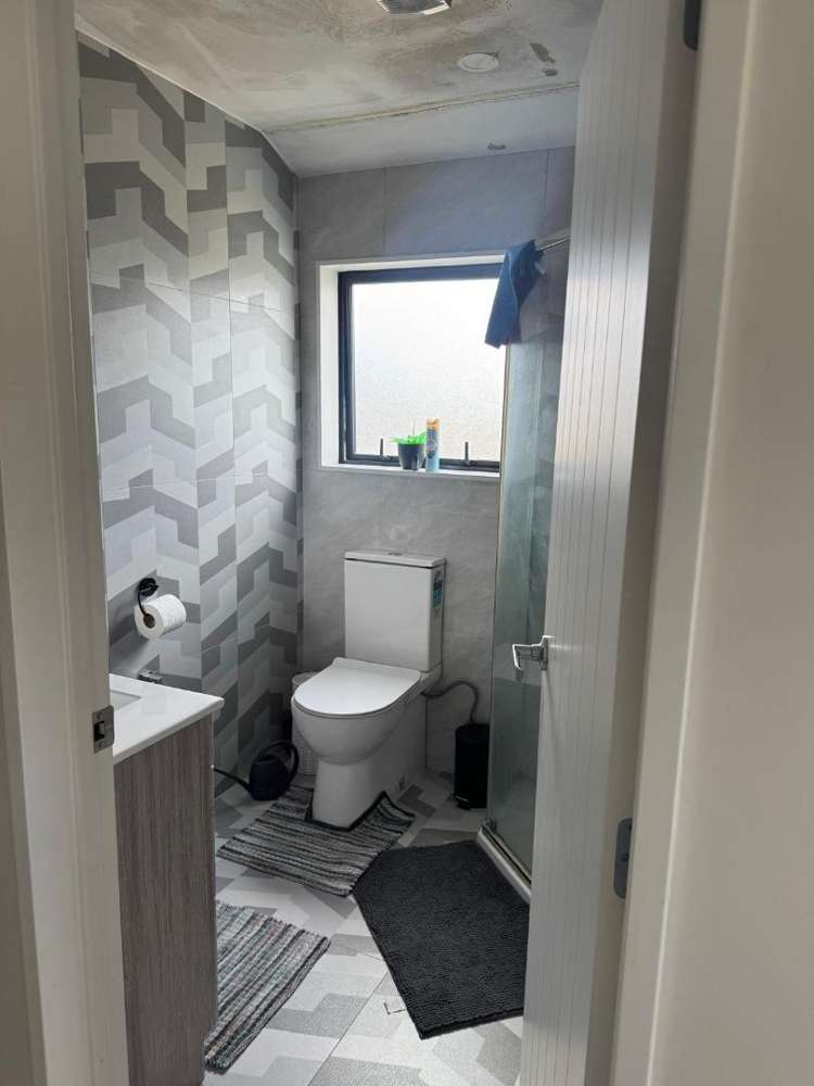 2 Landette Road 10686_10