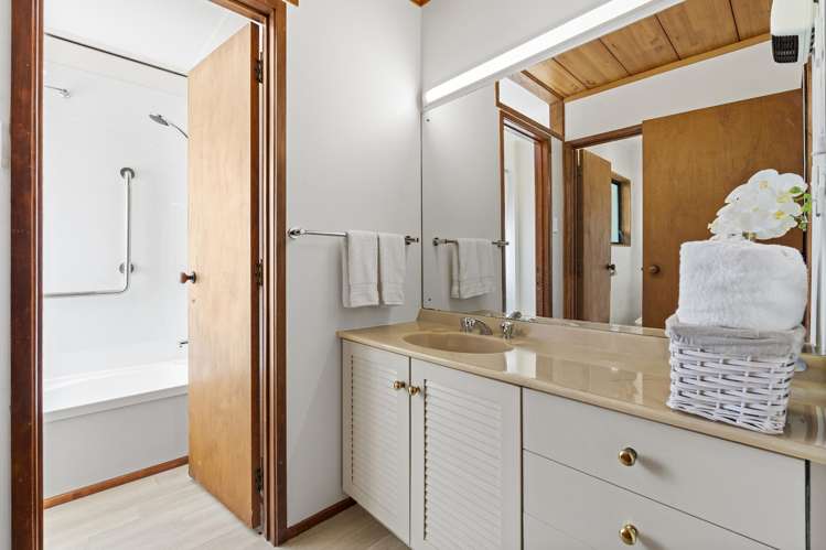 26 Pacific Parade Army Bay_21