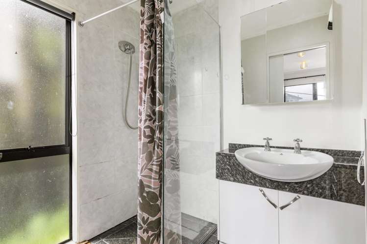 25 Tukanae Street Strathmore Park_10