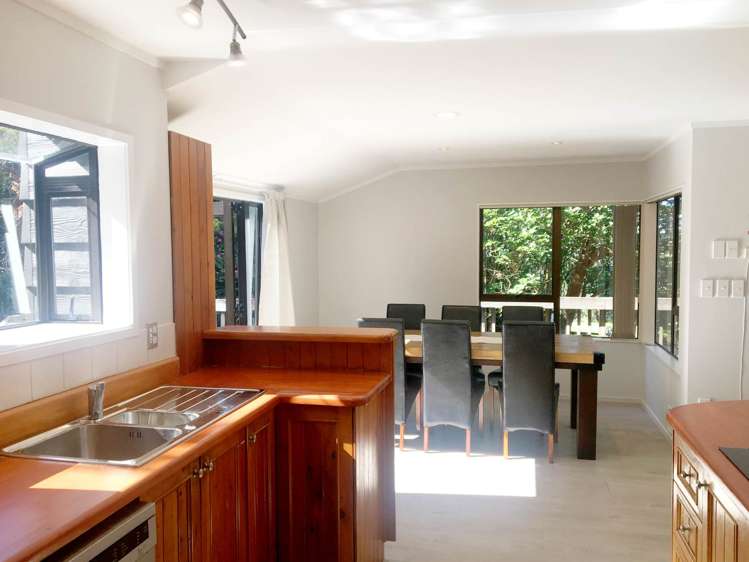 65 Saint Annes Crescent Wattle Downs_10