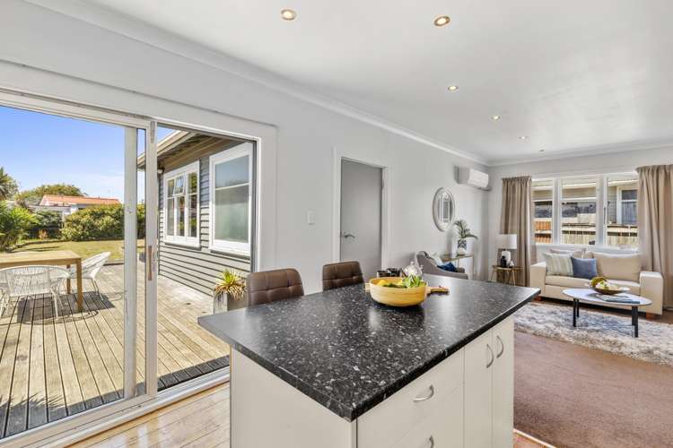 15 Sutherland Avenue Silverstream_5