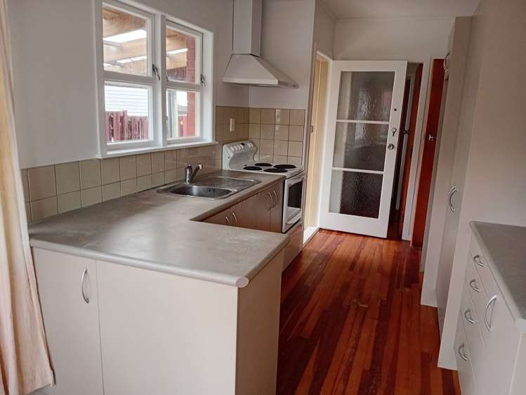 41 Jonathon Street Brookfield_19