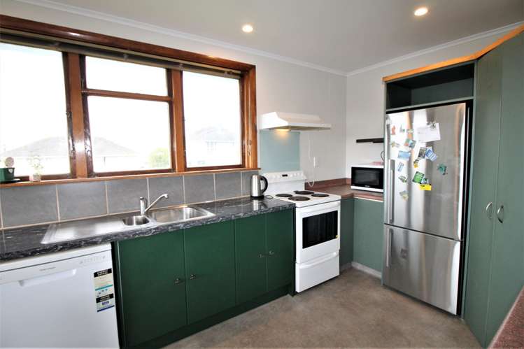 2 Ngahue Crescent Elsdon_15