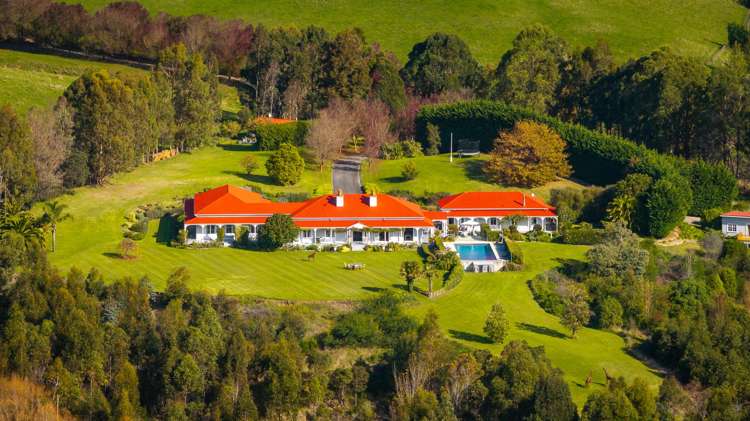 'Cape South' - 55 Waipuka Road_2