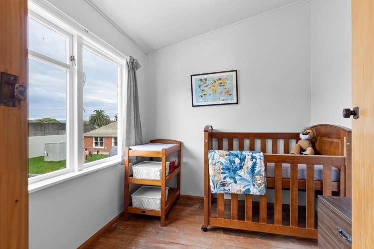 4 Renfrew Place Highbury_16