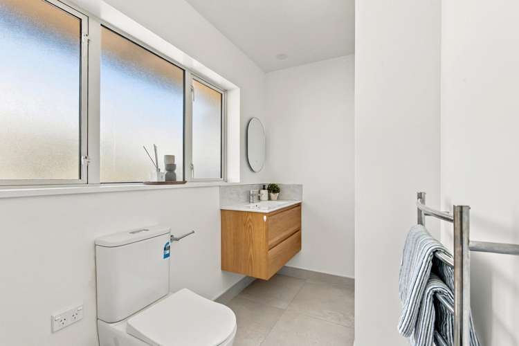 1/33 Trafford Street Harewood_22