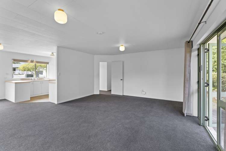 16 Hickford Place Okato_11