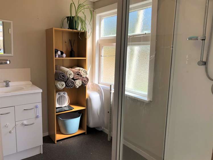 48 Burns Street Milton_14