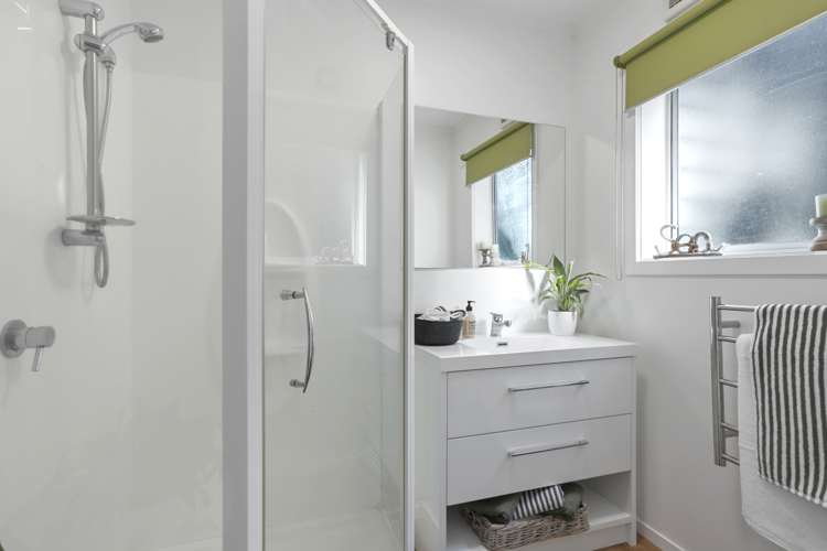 1114 Huia Road Huia_18