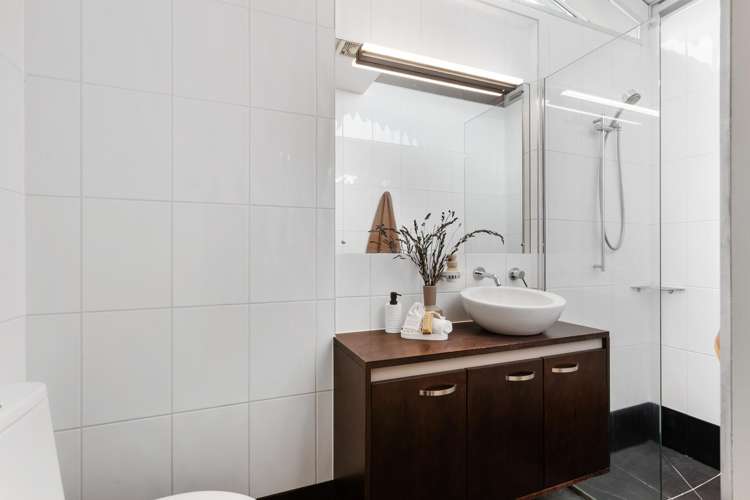 5 Foothills Lane Glen Eden_16