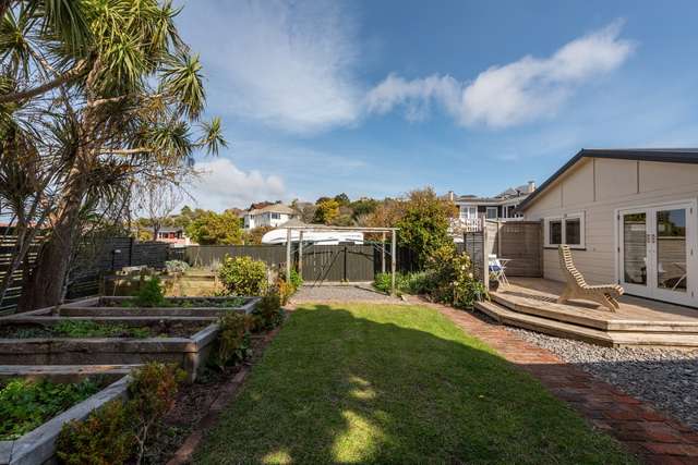 16 Hawtrey Terrace Johnsonville_2