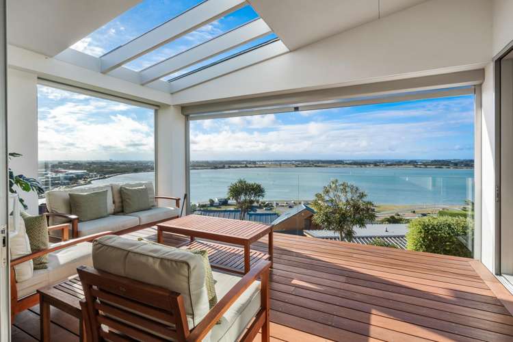 62 Te Awakura Terrace Mount Pleasant_13