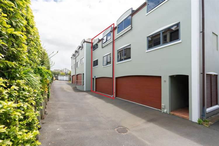 17 Radnor Street Hamilton Central_14