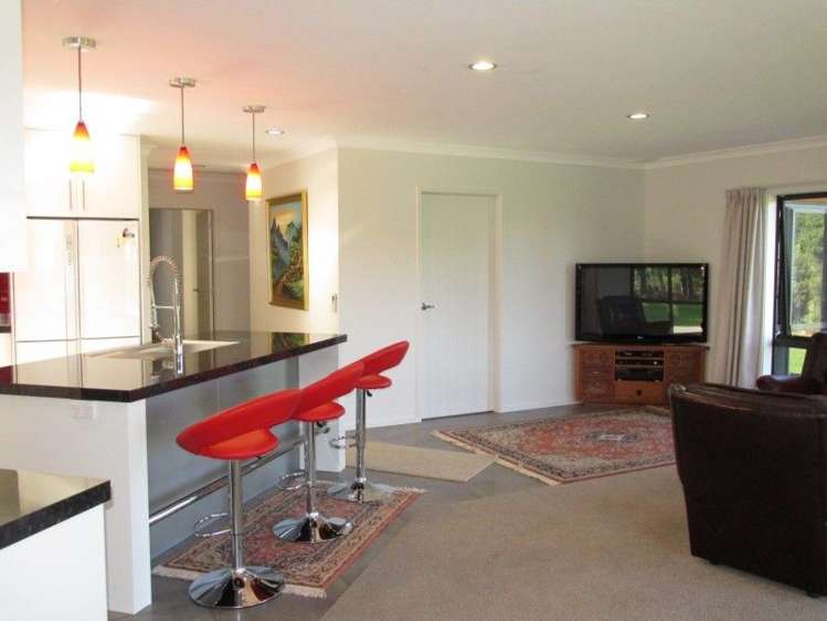 356 Kimberley Road Levin_4