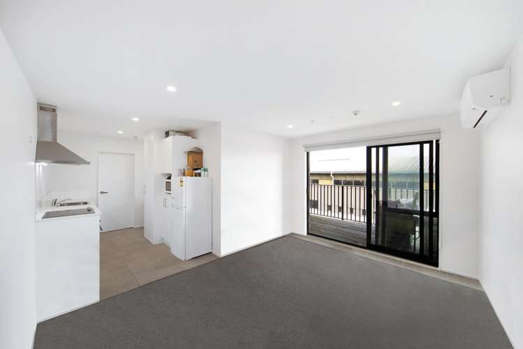 104/28C Eileen Newey Place Henderson_7