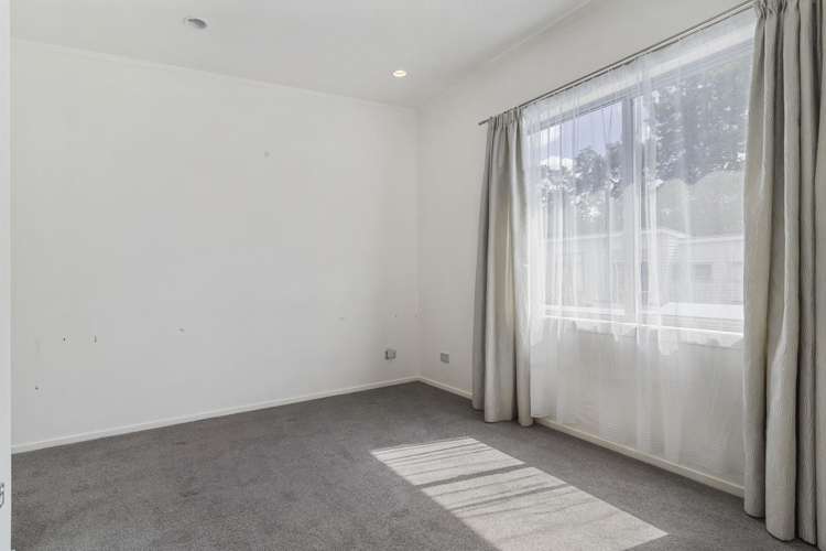 2/3 Wagner Place Mount Albert_12