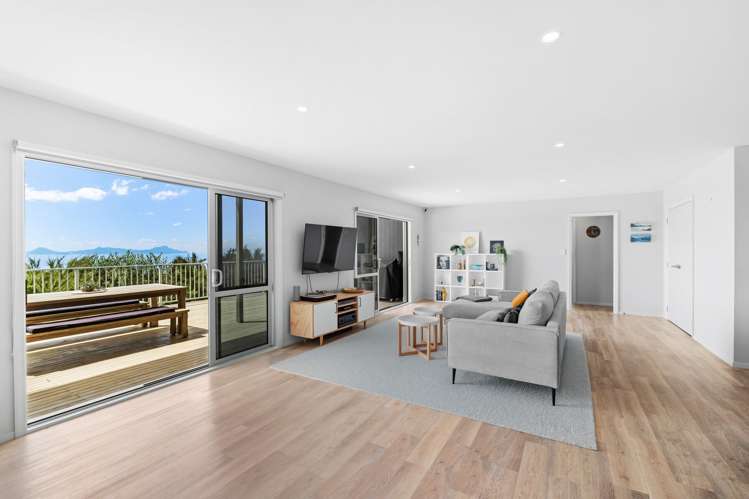 108 The Ridge Langs Beach_15