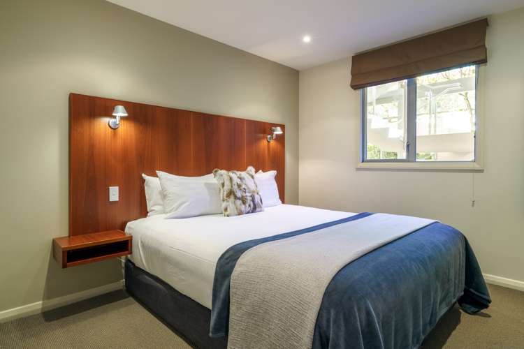 Unit 102, 5 Lakeside Road Wanaka_10