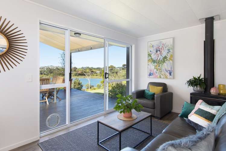 51 Ngarahana Avenue Paremoremo_10