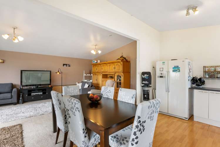 114 Coronation Road Mangere Bridge_13