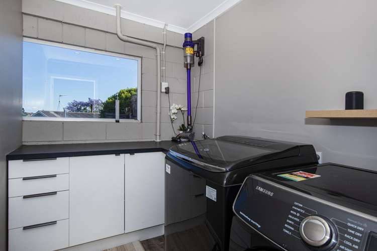 8 Moa Place Onerahi_16