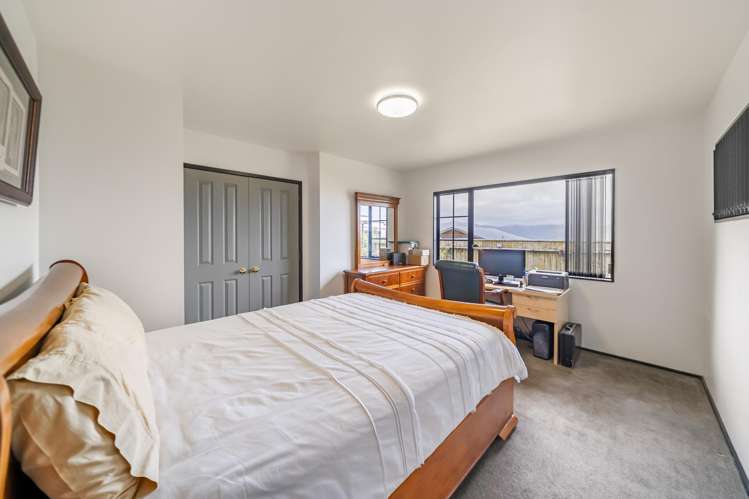 107 Redvers Drive Belmont_27