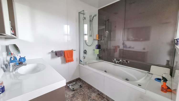 239 Clyde Street Balclutha_14