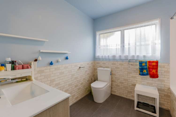 11 Bill Phillip Place Clendon Park_13