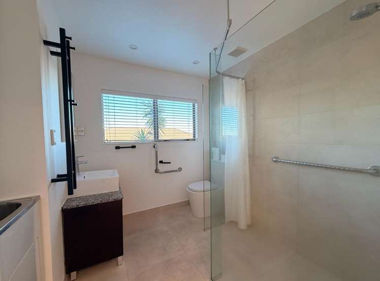 28a Ballymore Drive Albany_6