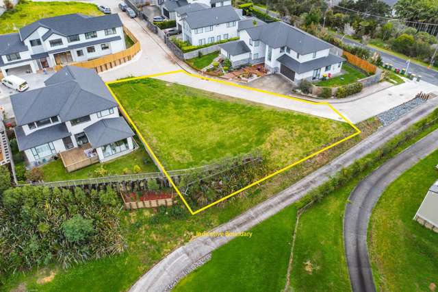 Build your Dream Home On approx. 906m2 Prime Land