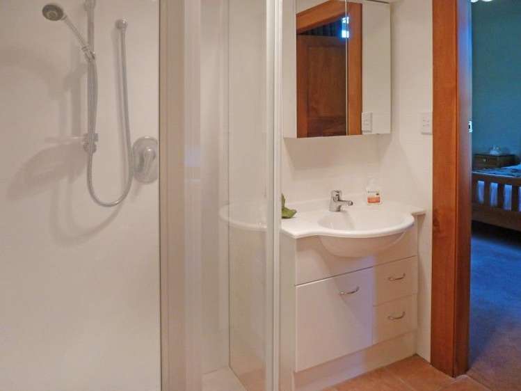 17 Swinton Street Gladstone_7