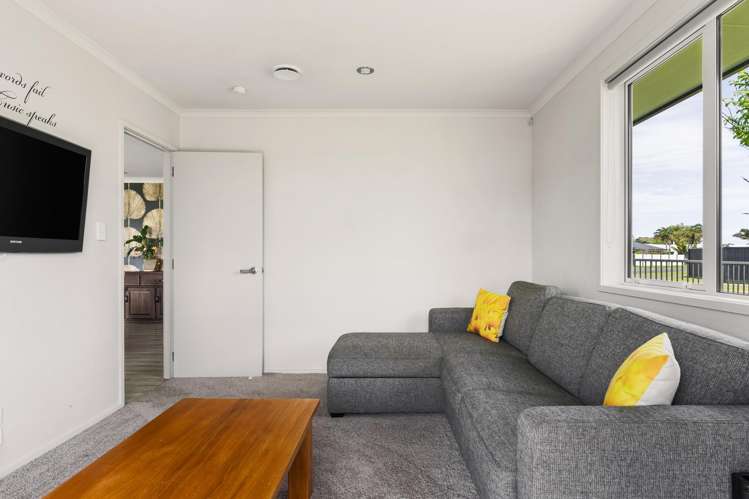 33 Hamilton Drive Wainui_10